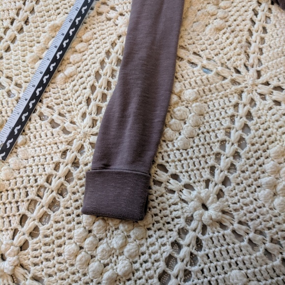 Ambercrombie and Fitch tan sweatshirt zip s small - Picture 4 of 8